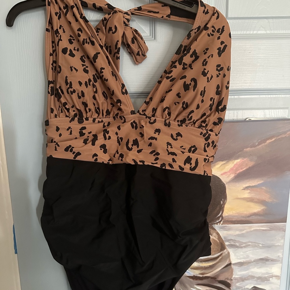 Cupshe Leopard and Black Swimsuit